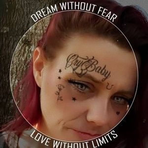 Meet your Posher, Hydee